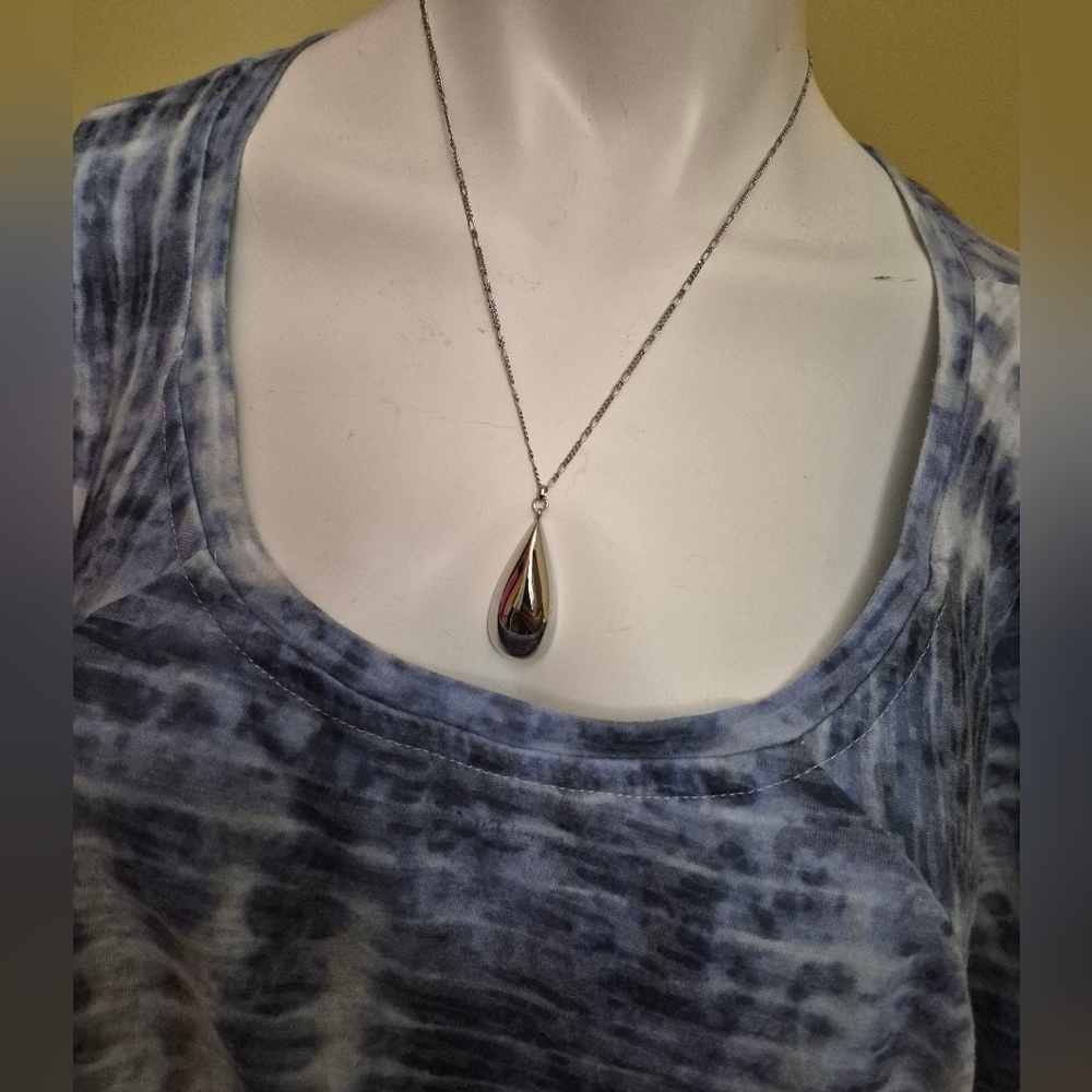 Fifth Avenue Company Silver Tone "One Of A Kind"  Raindrop Necklace